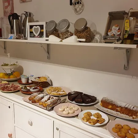 ベッド・アンド・ブレックファスト Dimoramuri 4*