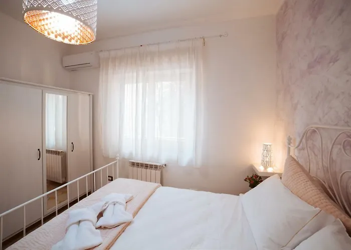 לינה וארוחת בוקר Dimoramuri קטאניה